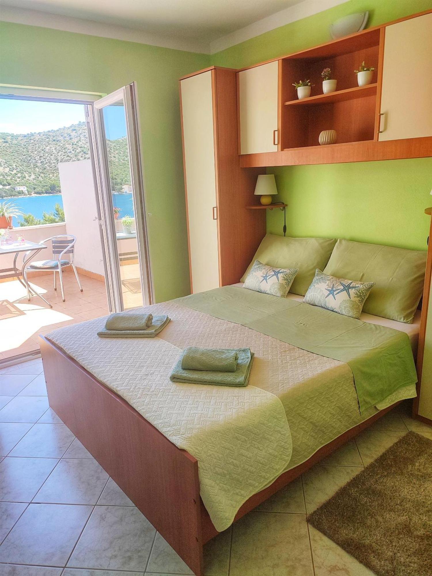 Apartments Vesna Lastovo Exterior photo